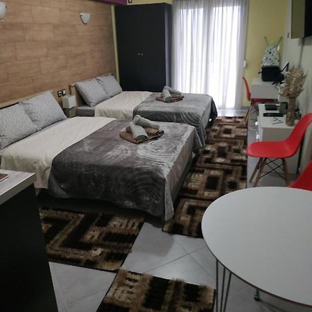 G M 1 Rooms Kentro In The Heart Of The City Larissa Buitenkant foto