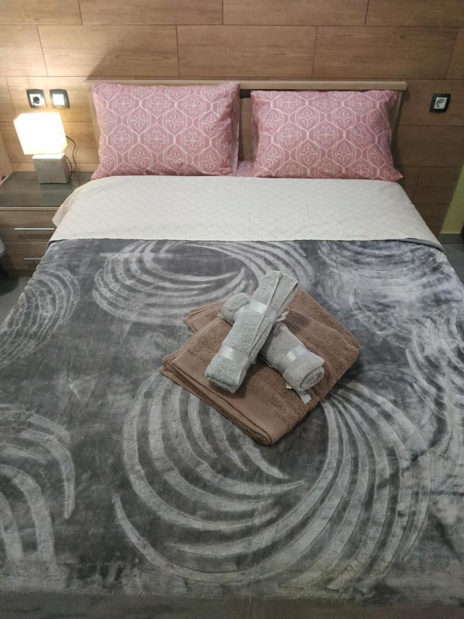 G M 1 Rooms Kentro In The Heart Of The City Larissa Buitenkant foto