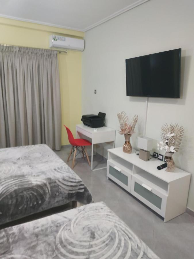 G M 1 Rooms Kentro In The Heart Of The City Larissa Buitenkant foto