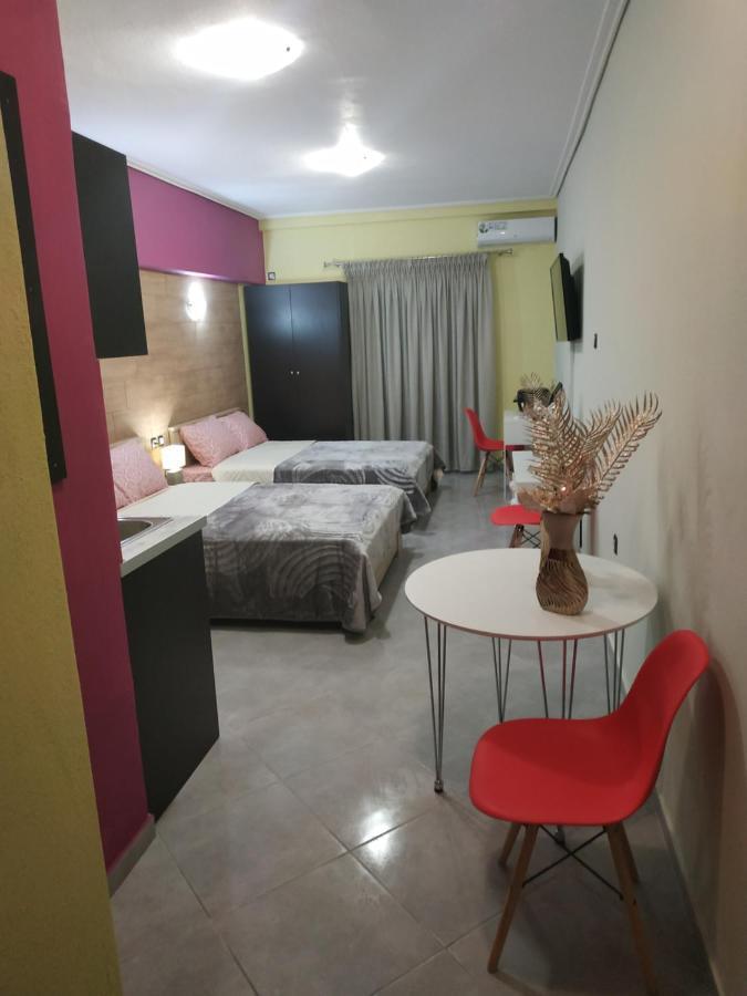 G M 1 Rooms Kentro In The Heart Of The City Larissa Buitenkant foto
