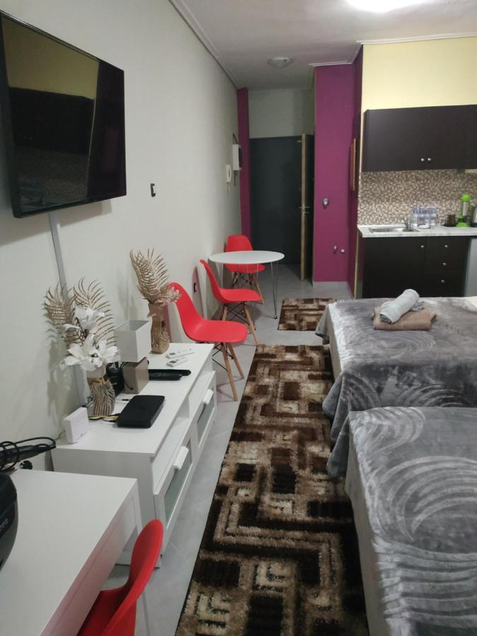 G M 1 Rooms Kentro In The Heart Of The City Larissa Buitenkant foto